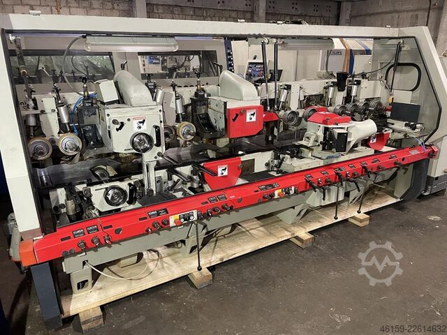 Hobel- und Kehlautomat WEINIG HYDROMAT  (8 spindle)