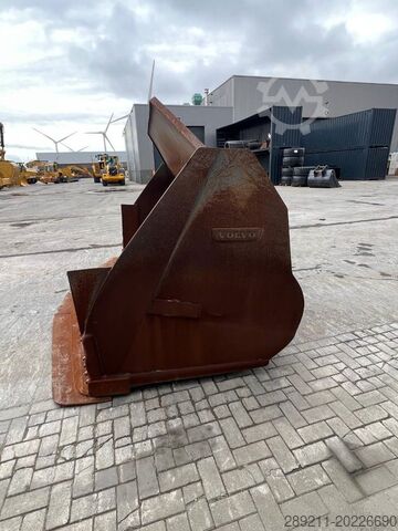 Bucket Volvo L 220 GP Bucket