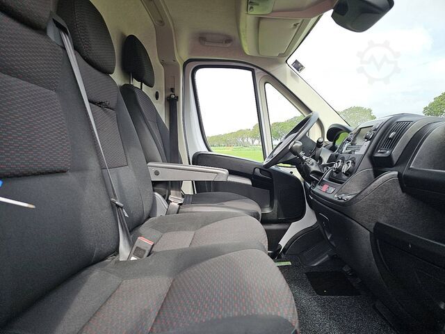 Hochdachkombi PEUGEOT BOXER 2.2 L2H2 Imperiaal Navi