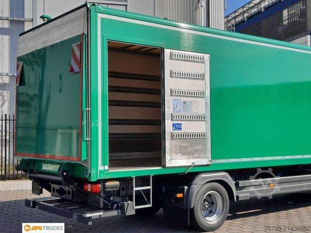 Box truck MERCEDES-BENZ 1524 L Koffer 7,35 m mit Tür + LBW 2t