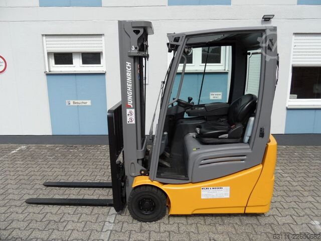 Elektro 3 Rad-Stapler Jungheinrich EFG 215 - Triplex - Doppelpedal - wenig Stunden