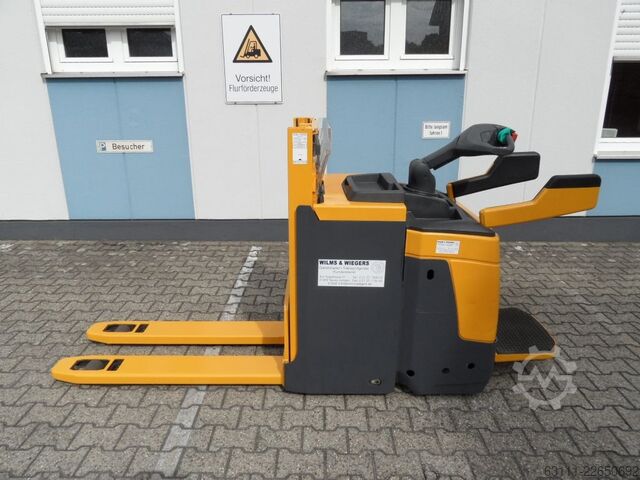 Hochhubwagen Jungheinrich ERD 220 - NEUE Batterie - Plattform klappbar