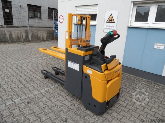 Hochhubwagen Jungheinrich ERD 220 - NEUE Batterie - Plattform klappbar