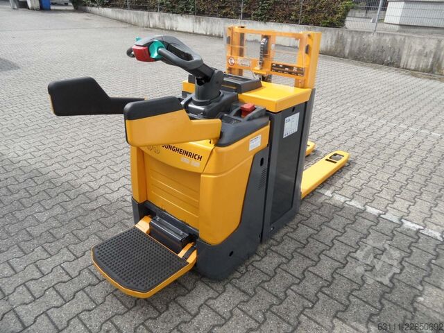 Hochhubwagen Jungheinrich ERD 220 - NEUE Batterie - Plattform klappbar