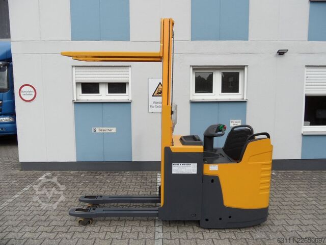 Hochhubwagen Jungheinrich ERD 220 - 2 Meter Hubhöhe - feste Plattform