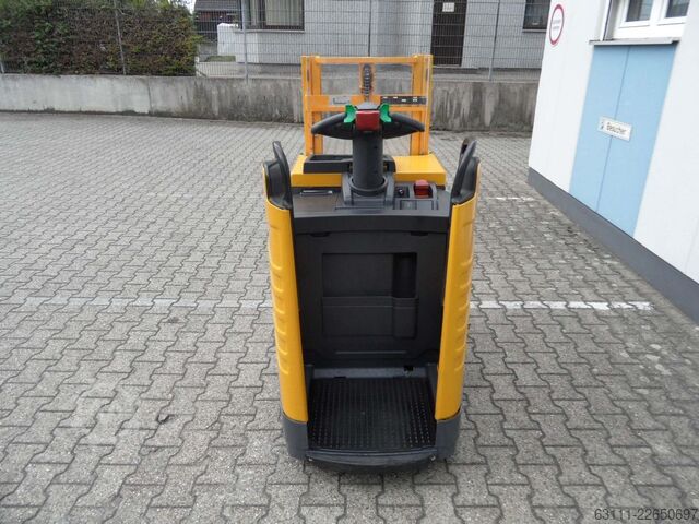 Hochhubwagen Jungheinrich ERD 220 - 2 Meter Hubhöhe - feste Plattform
