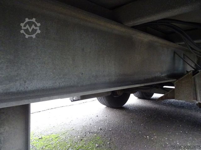 Flatbed truck with tarp MERCEDES-BENZ 2540 Antos*SafeServer*38 Pal.*2x 2,5 to LBW*Ret.