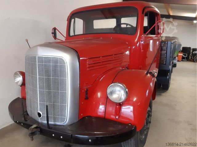 Flatbed truck MERCEDES-BENZ LP311 Oldtimer Pritsche