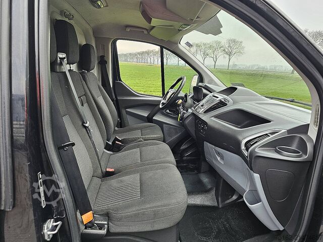 High-roof van FORD TRANSIT