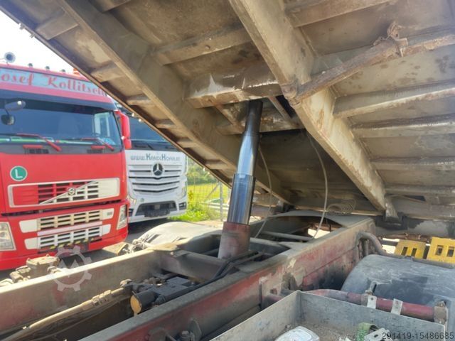 Kipper LKW IVECO Euro Trakker 190 E 35 W 4x4 Kran Kipper Bj 2003