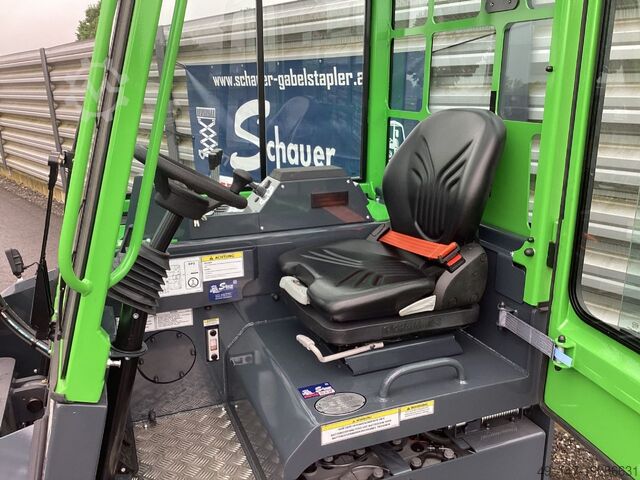 Four-way side loader Combilift CBE4000