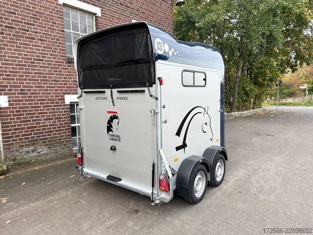 Pferdeanhänger Cheval Liberté GOLD 3 ALU PREMIUM DUNKELBLAU+SATTELKAMMER