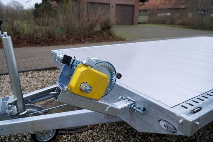 Autotransporter Humbaur UNIVERSAL 3000 ALU 400X203CM 3.000KG AUTOTRAILER