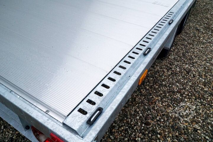Autotransporter Humbaur UNIVERSAL 3000 ALU 400X203CM 3.000KG AUTOTRAILER
