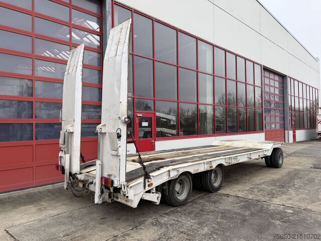 Tieflader Anhänger Müller Mitteltal T3  3 Achs Tiefladeranhänger