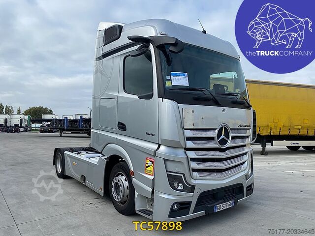 Heavy load Mercedes-Benz Actros 1845