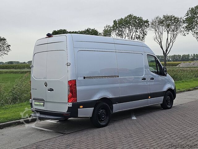 High-roof van MERCEDES-BENZ SPRINTER 317 L2H2 Automaat Mbux