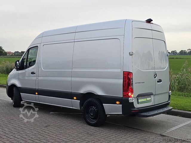 High-roof van MERCEDES-BENZ SPRINTER 317 L2H2 Automaat Mbux