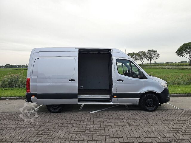 High-roof van MERCEDES-BENZ SPRINTER 317 L2H2 Automaat Mbux