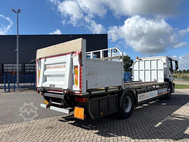 Flatbed Iveco STRALIS Plateau + Lift / Euro 5 / NL Truck
