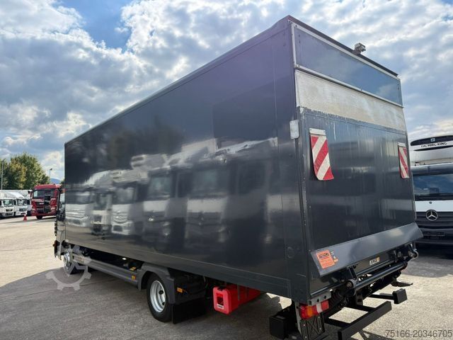 Box van MERCEDES-BENZ ATEGO 818 L Koffer 7,30 m LBW 1 T+Seitentür