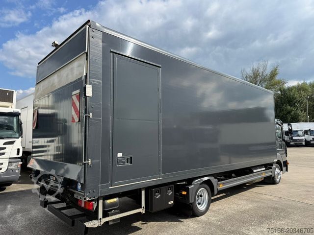 Box van MERCEDES-BENZ ATEGO 818 L Koffer 7,30 m LBW 1 T+Seitentür