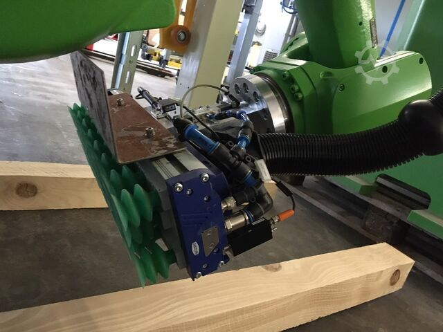 Industrial robot KUKA KR 129 R3900 - 2K