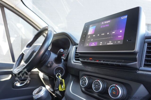 Delivery van Renault Trafic 2.0 dCi 130PK EURO 6 Airco - Navi - Crui...