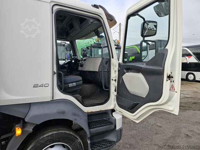 Refrigerated truck Volvo FL240 4x2 Ladeborwand