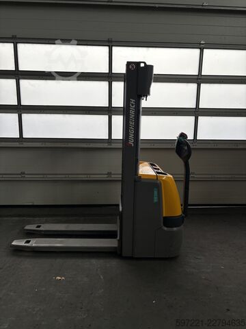 Palettenstapler Jungheinrich EJC 110