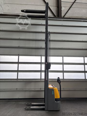 Palettenstapler Jungheinrich EJC 110