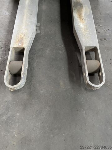 Palettenstapler Jungheinrich EJC 110