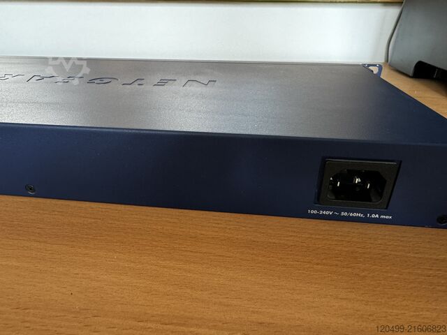 Smart Switch NETGEAR ProSafe 24 port gigabit s w GS724T V4