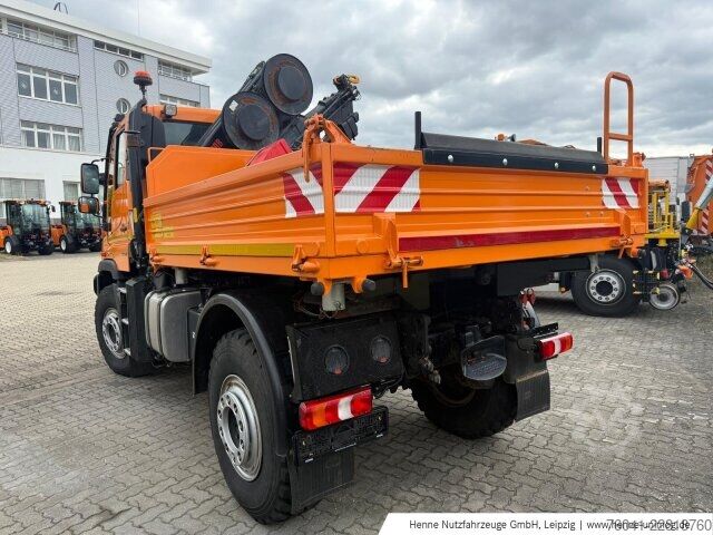 Other Mercedes-Benz Unimog U 427 mit Hiab Kran