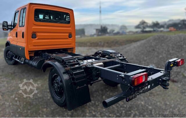 Transporter Fahrgestell Iveco DAILY 70 S 18H A8 DoKa 4x4 WX GV5*