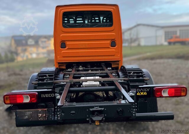 Kommunalfahrzeug Iveco DAILY 70 S 18H A8 DoKa 4x4 WX GV5*
