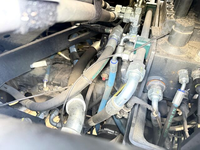 UVV 08/27, 3rd and 4th valve, diesel, 3,410 operating hours Linde H 100D