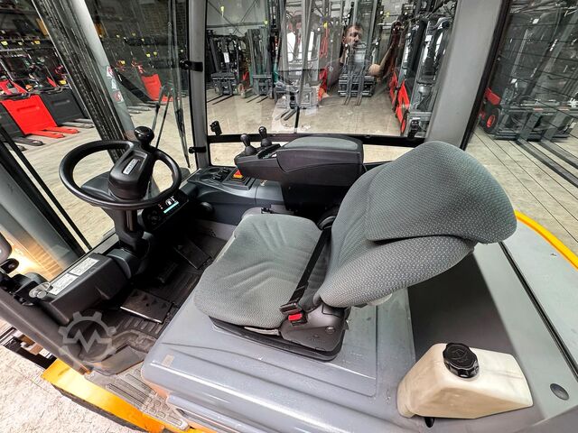Service + statutory accident prevention inspection (UVV) 07/27, electric, 2,910 operating hours Jungheinrich EFG S30