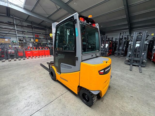 Service + statutory accident prevention inspection (UVV) 07/27, electric, 2,910 operating hours Jungheinrich EFG S30