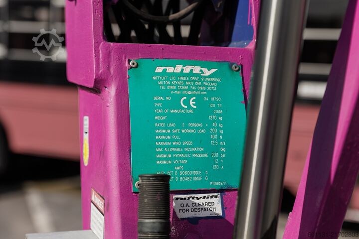 Selbstfahrende Arbeitsbühne Niftylift Nifty 120T