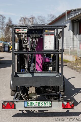 Selbstfahrende Arbeitsbühne Niftylift Nifty 120T