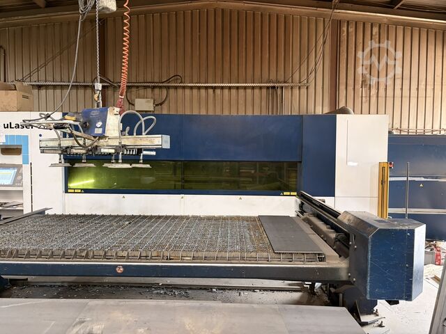 Laser cutting machine TRUMPF TruLaser 2030 Fiber