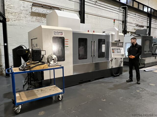 Machining center Akira Seiki 1600XP