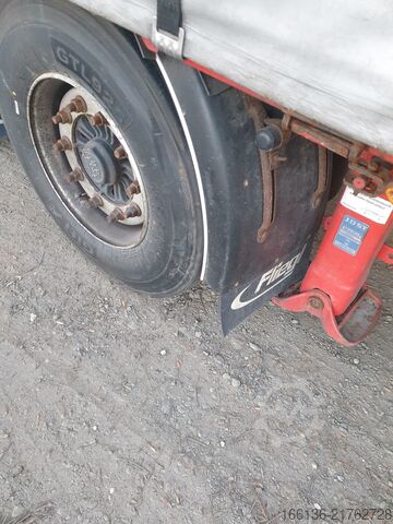 Auflieger mit Pritsche & Plane FLIEGL Gardine Mega xtra-long