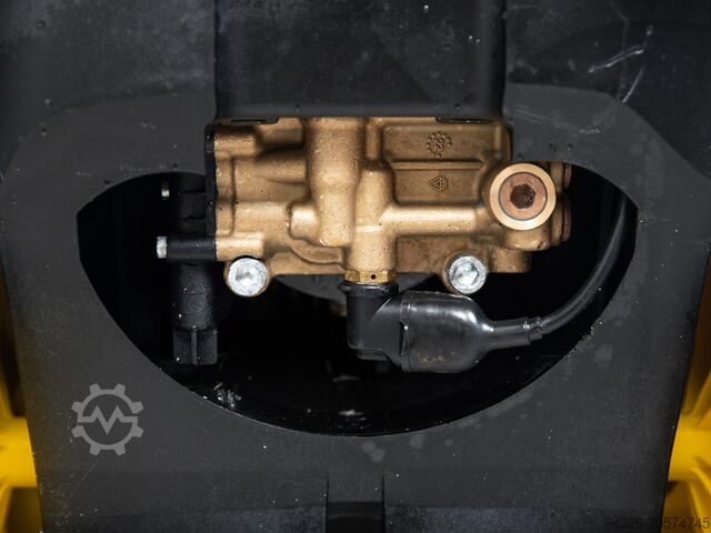 Pressure Washer Kärcher HD 10/23 -4S Kärcher HD 10/23 -4S - NEW PUMP HEAD - 230bar