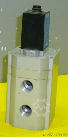 Proportional pressure regulator Festo MPPE-3-1/2-6-010B
