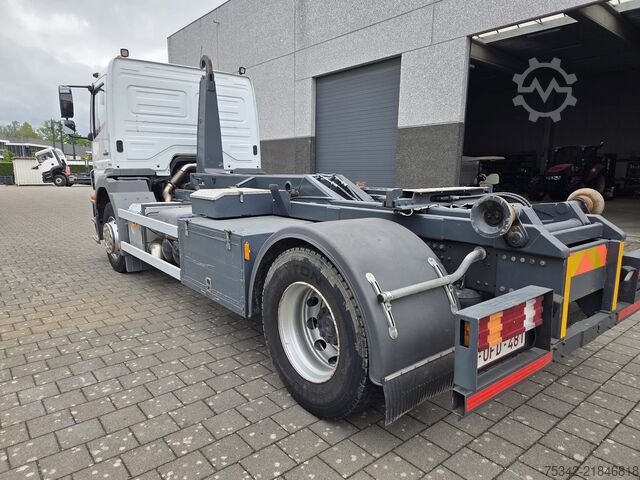 Hook arm system Mercedes-Benz Axor 1833