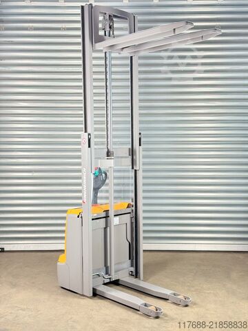 High lift truck pedestrian Jungheinrich EJC 110 - Service Neu - nur 253 Std Int. Ladegerät