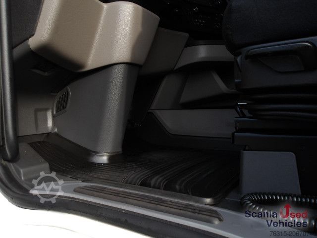 Standard tractor unit Scania R 460 NA - HIGHLINE - UVC SONDERLEASING mgl. -