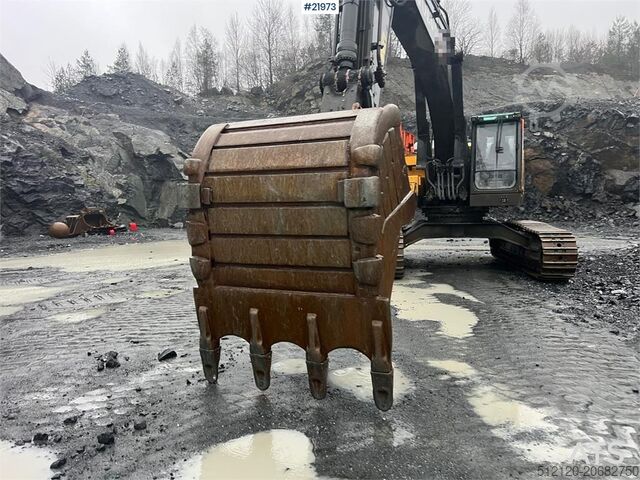 Crawler excavator Volvo ec380EL excavator w/ hw undercarriage and toothed